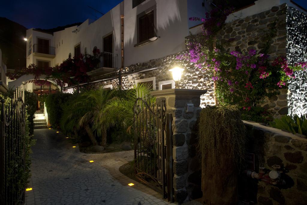 Hotel Residence Acquacalda Lipari  Extérieur photo