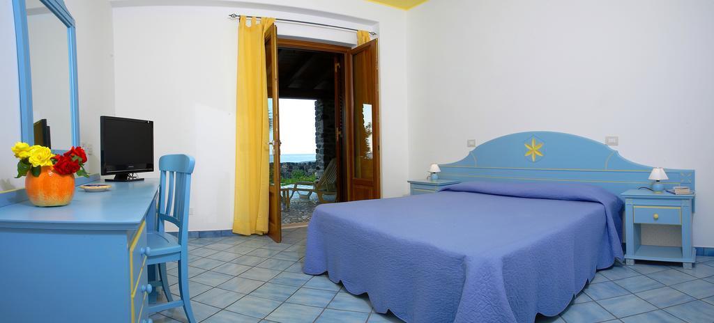 Hotel Residence Acquacalda Lipari  Extérieur photo