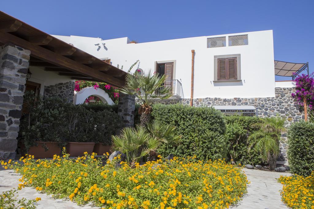 Hotel Residence Acquacalda Lipari  Extérieur photo