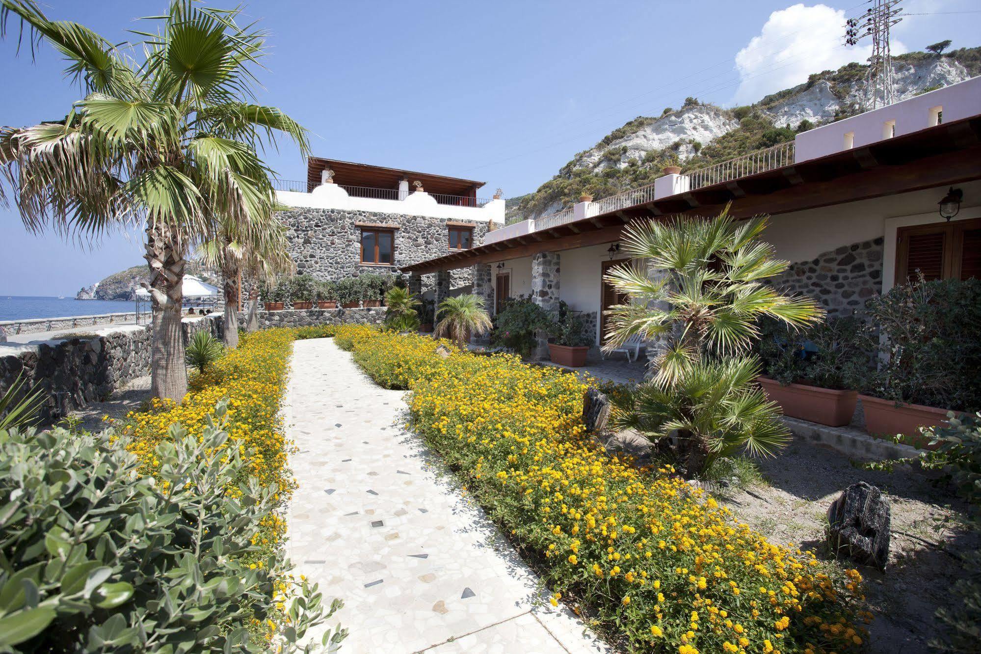 Hotel Residence Acquacalda Lipari  Extérieur photo