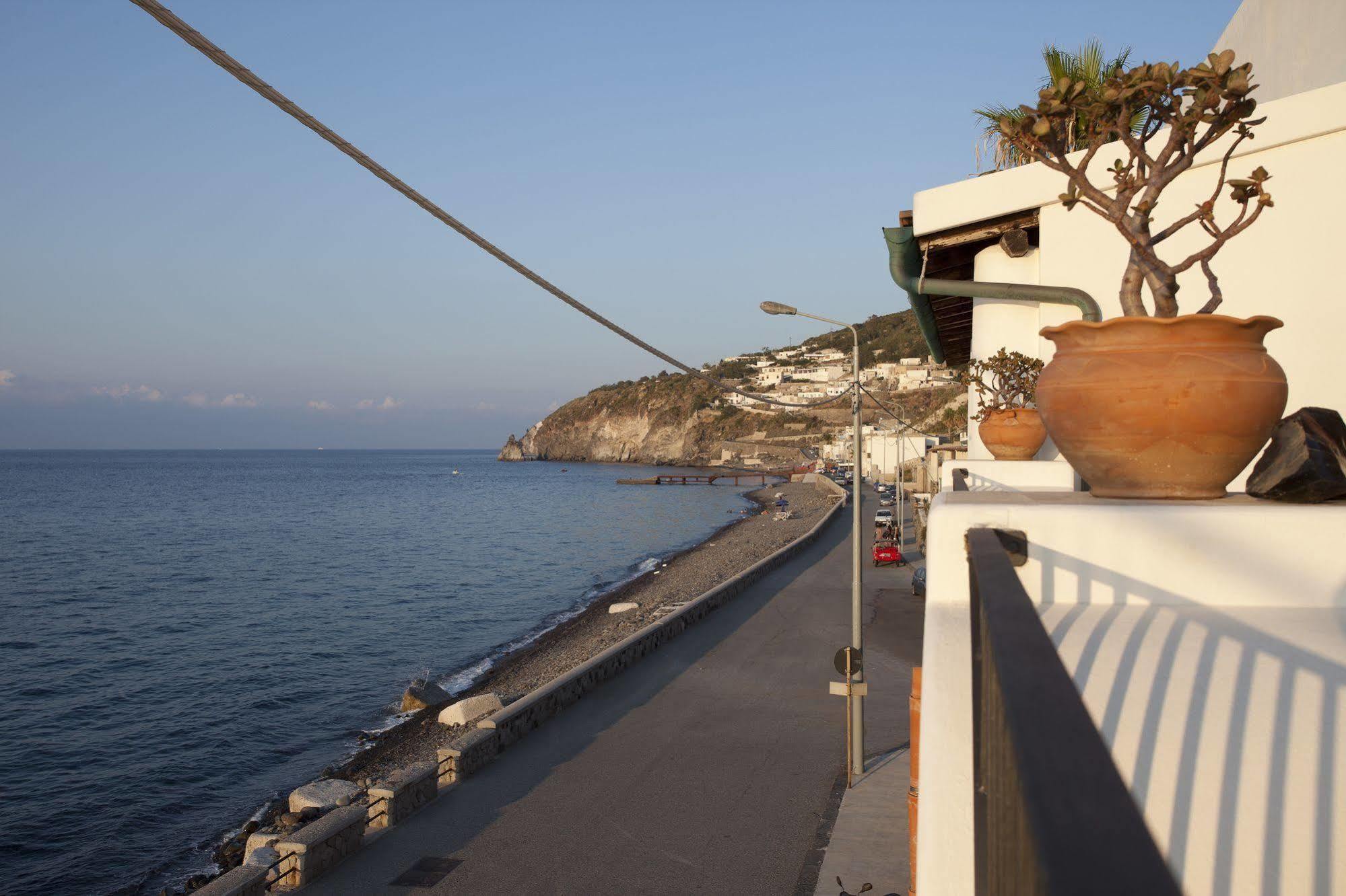 Hotel Residence Acquacalda Lipari  Extérieur photo