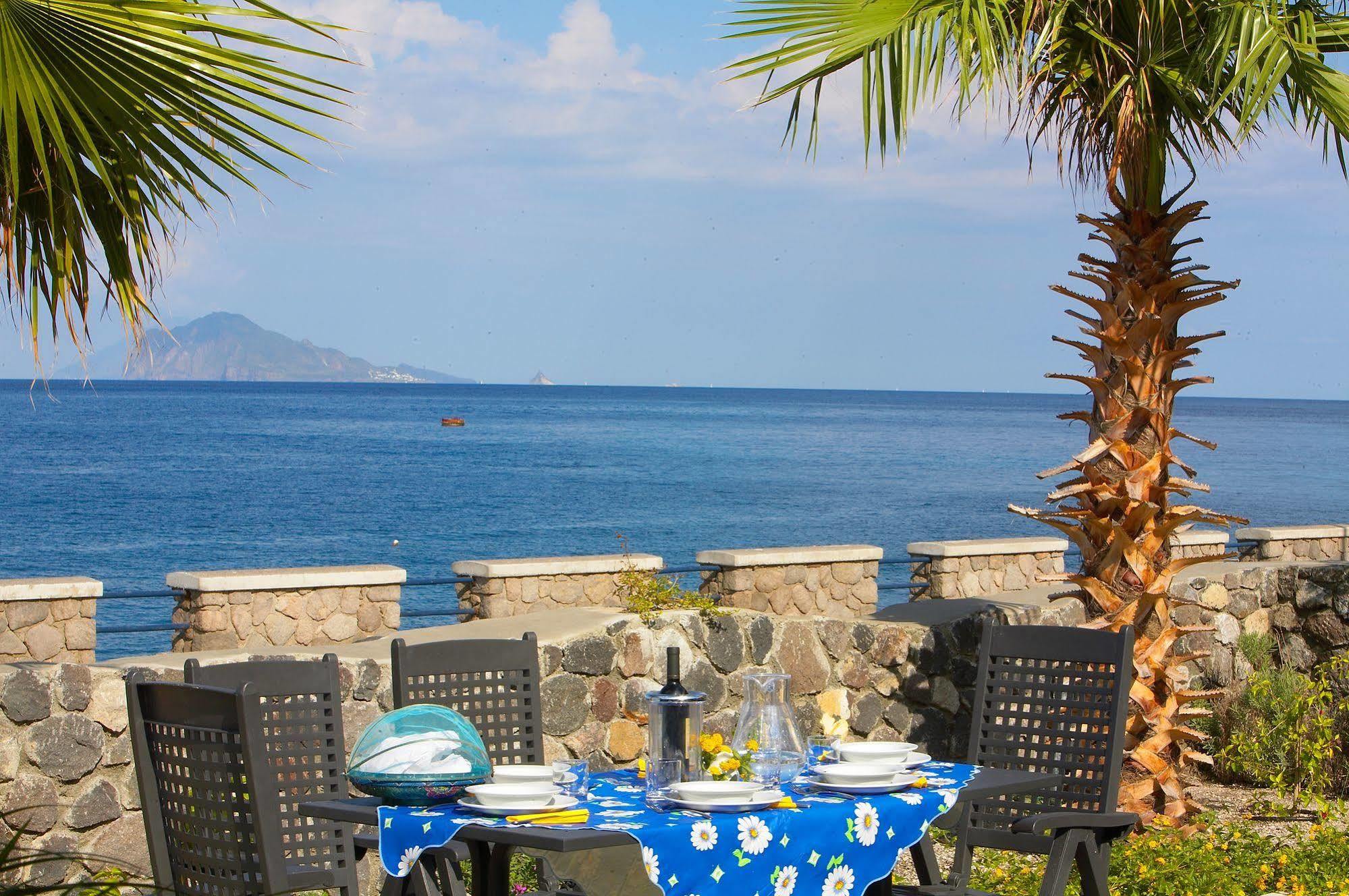Hotel Residence Acquacalda Lipari  Extérieur photo