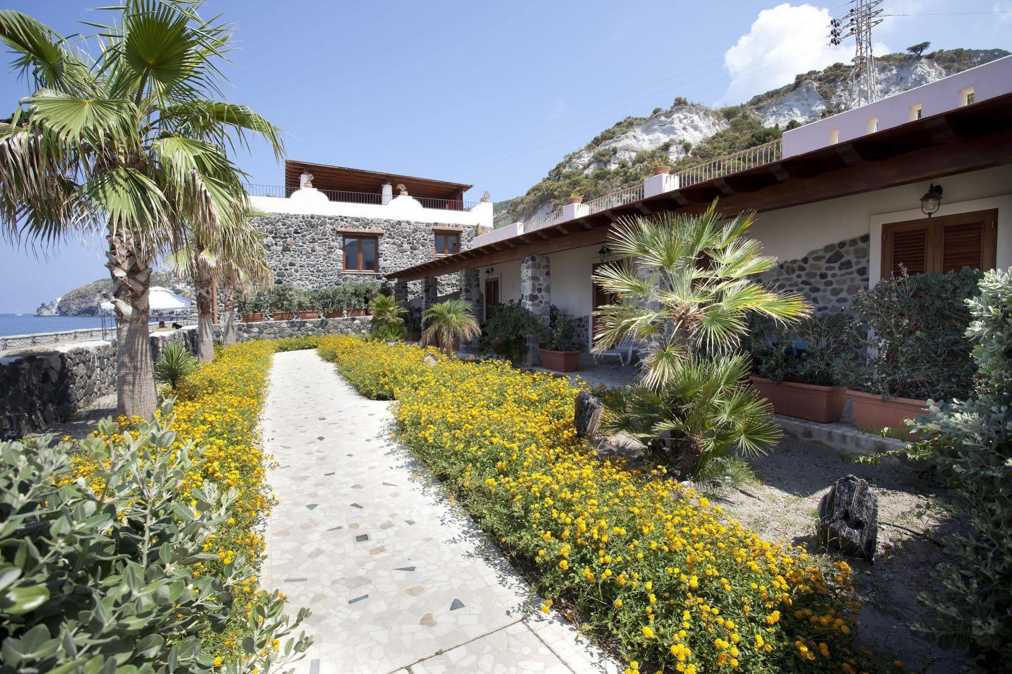 Hotel Residence Acquacalda Lipari  Extérieur photo
