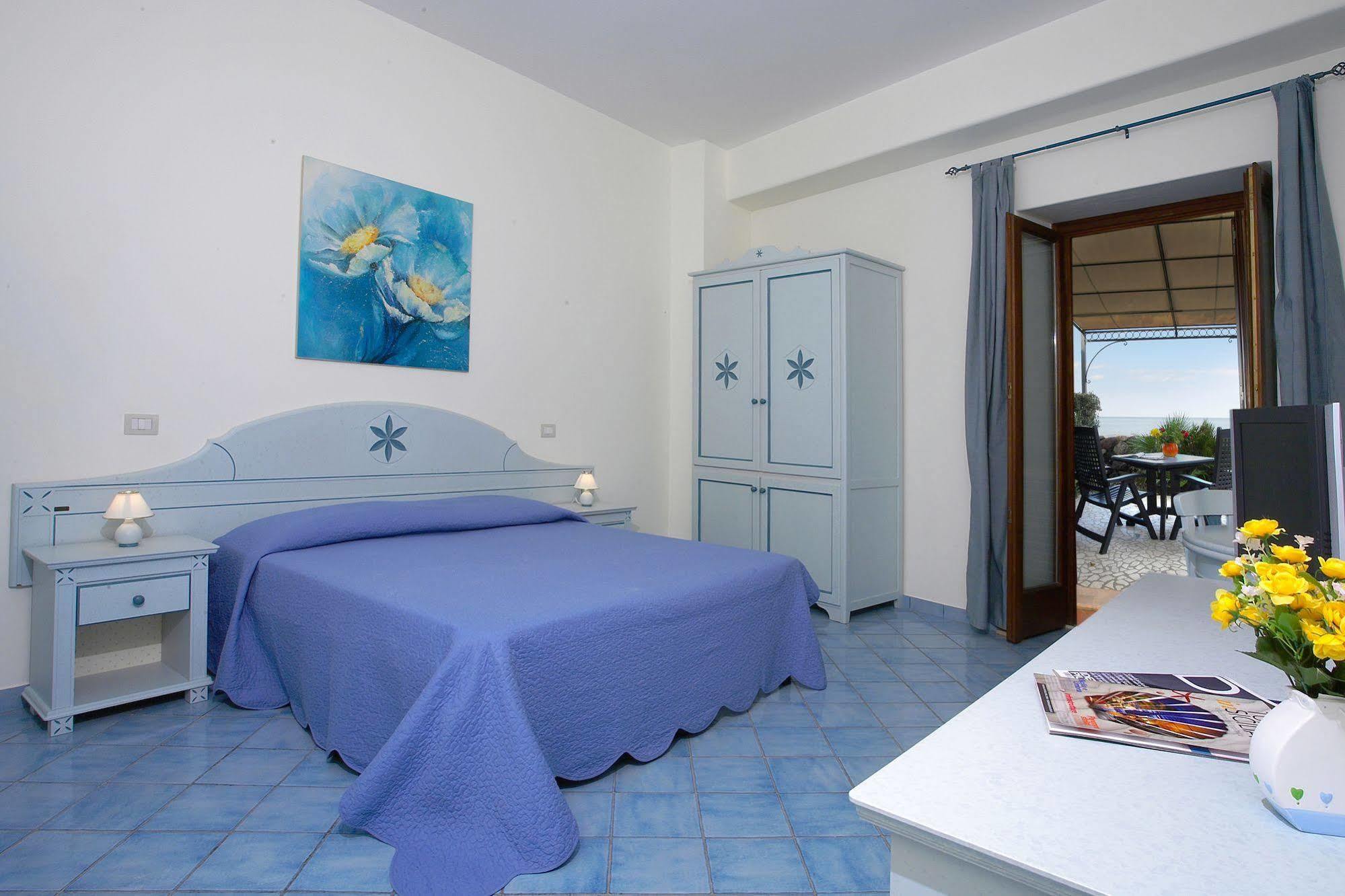 Hotel Residence Acquacalda Lipari  Extérieur photo