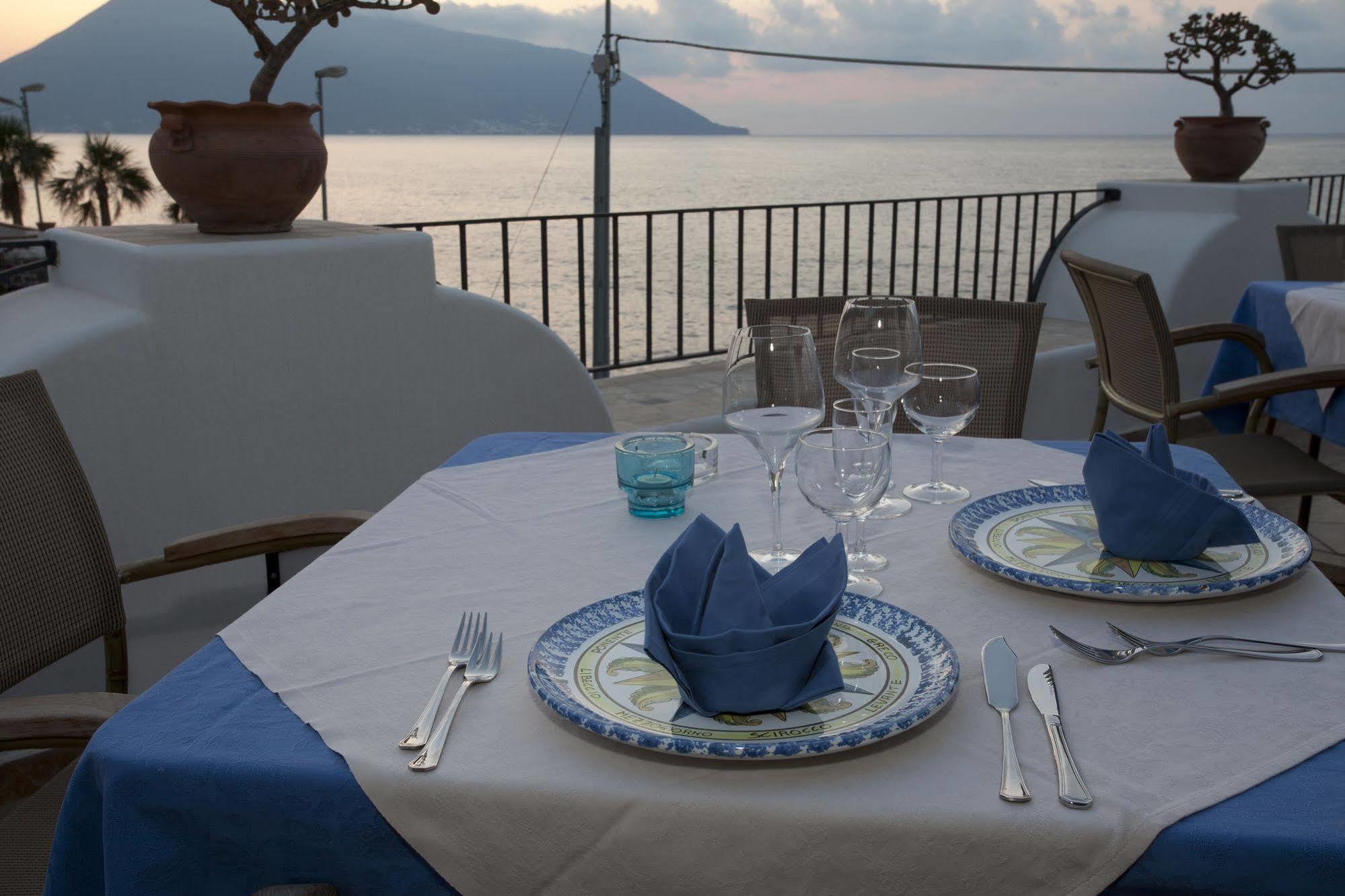 Hotel Residence Acquacalda Lipari  Extérieur photo