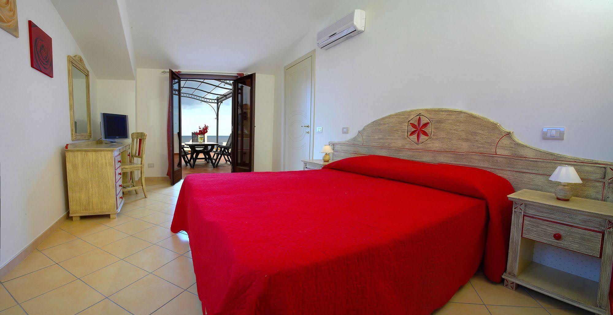 Hotel Residence Acquacalda Lipari  Extérieur photo